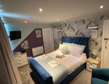 Deluxe King Room