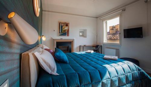 Deluxe Double or Twin Room with City View