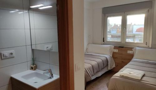Twin Room with Private Bathroom