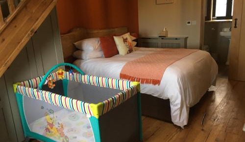 Deluxe King Suite