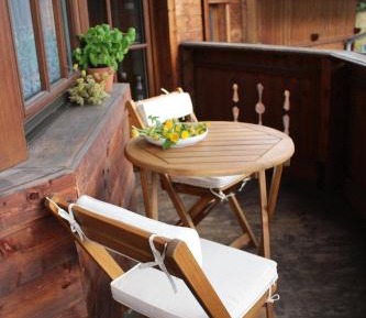 One-Bedroom Apartment with Balcony