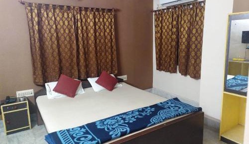 Deluxe Double Room- AC