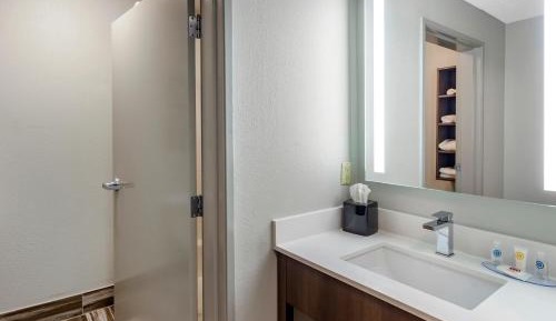 King Room - Accessible/Non-Smoking