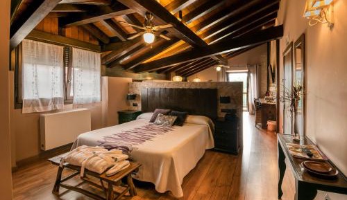 Queen Suite with Spa Bath