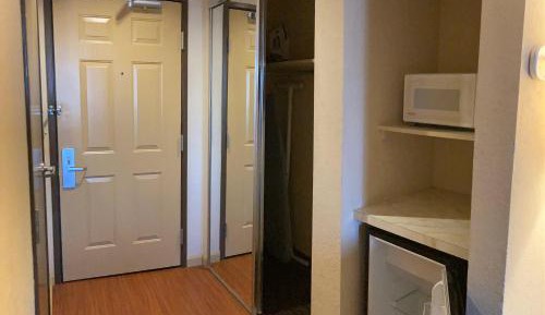 Deluxe Queen Room with Two Queen Beds - Non-Smoking