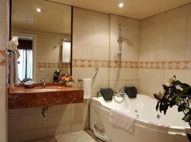 Ambassador Suite Sea View With Balcony