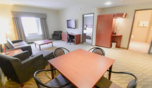 Suite with Hot Tub