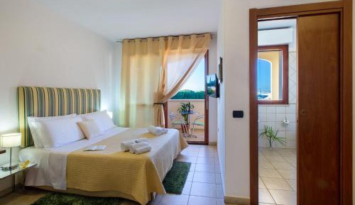 Triple Room with Private Bathroom