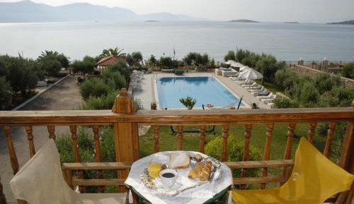 Double or Twin Room with Sea View