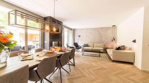 Deluxe Villa - Waterfront spa with air- and yetstream