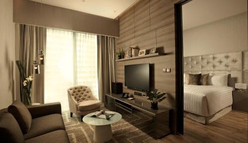 Deluxe One-Bedroom Apartment