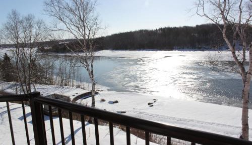 Deluxe King Room with River View