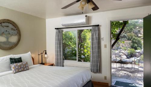 King Room with Mountain View