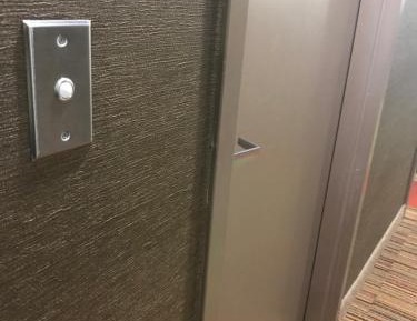 King Room - Hearing Accessible