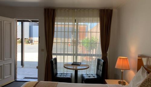 Family Two-Bedroom Suite with Spa Bath