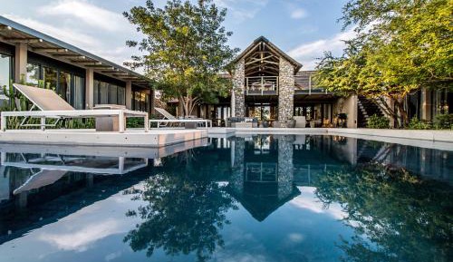 Five-Bedroom Villa