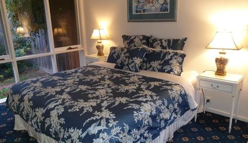 One-Bedroom Apartment (3)