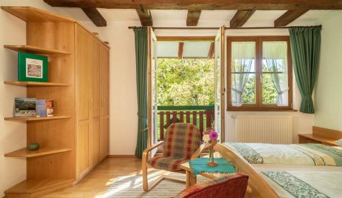 Superior One-Bedroom Apartment with Balcony