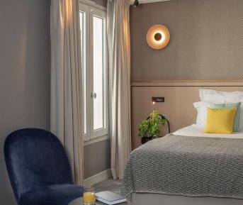 Junior Suite with Spa Bath