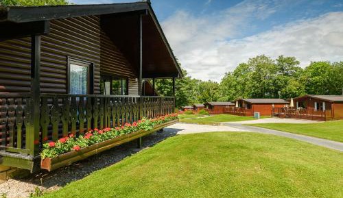 Lodge A (4 Adults)