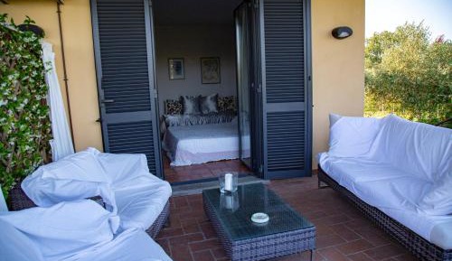 Suite con vasca doccia e balcone