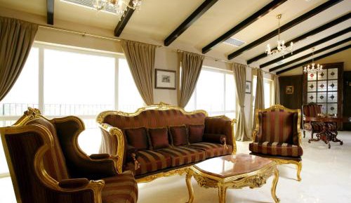 Balmoral Suite with Access to Aqua Area