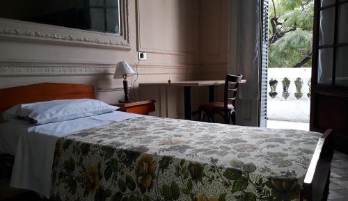 Triple Room with Shared Bathroom