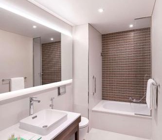 King Room with Sofa Bed – Free Breakfast, Complimentary Transfer to Gold Souk