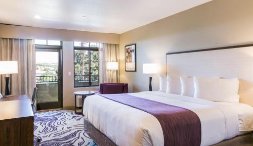 Queen Room with Balcony