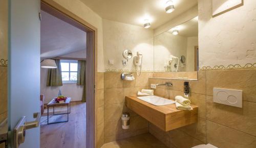 Suite with Mountain View