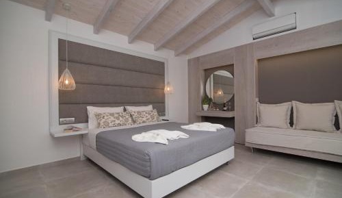 Superior Triple Room with Sea View