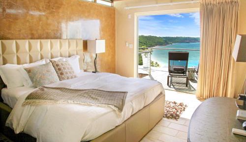 Luxury Three-Bedroom Villa with Private Pool 
