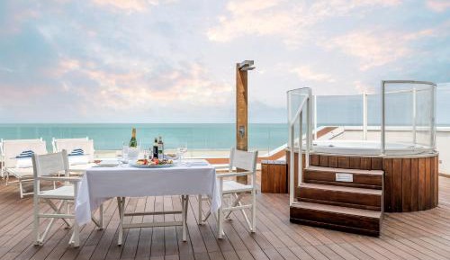 Suite With Sea View And Outdoor Jacuzzi