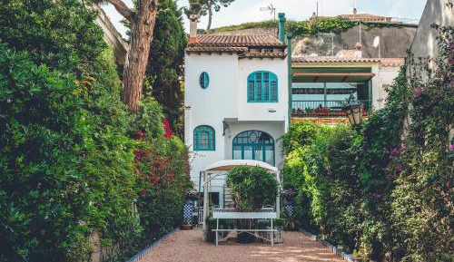 Villa - Beach Front