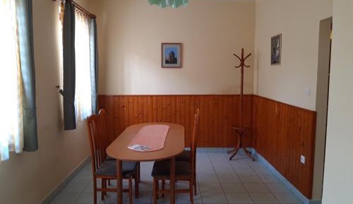Apartment (4 Adults)