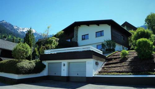 Four-Bedroom Holiday Home