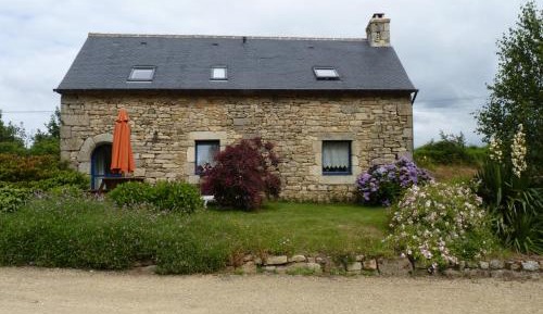 Cottage (6 Adults)
