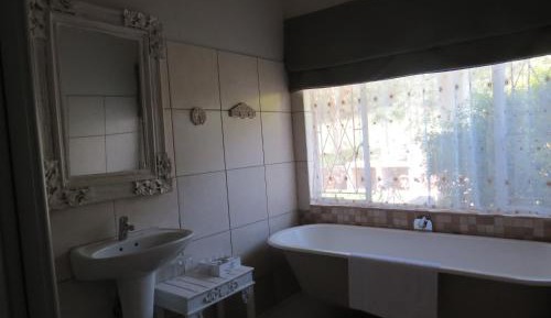 Apartment with Garden View