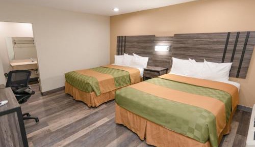 2 Queen Beds - Smoking