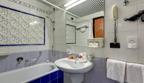 Economy Twin Room