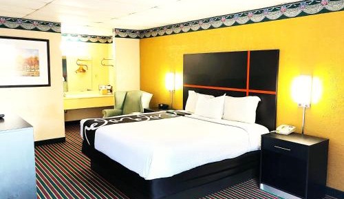 King Room - Non-Smoking