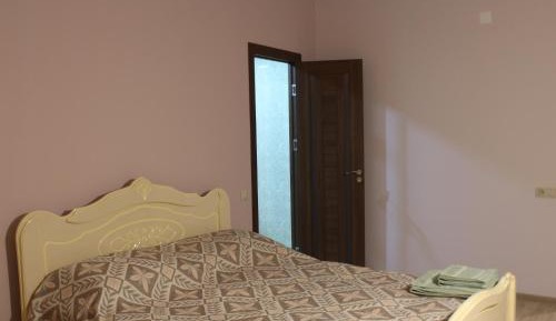 Deluxe Double Room with Shower
