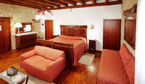 Junior Suite with Garden View