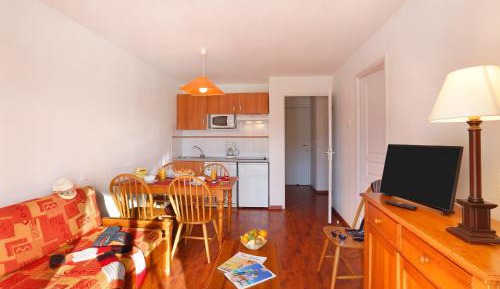 One-Bedroom Apartment (6 Adults)