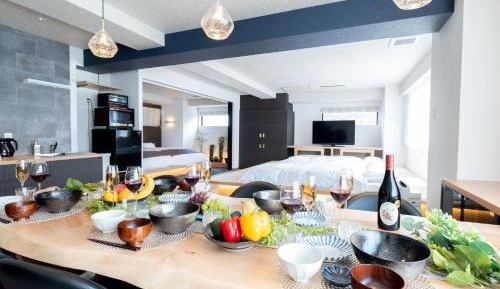 Premier Suite (Up to 5 Adults) - Non-Smoking