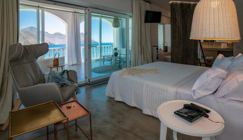 Queen Suite with Sea View