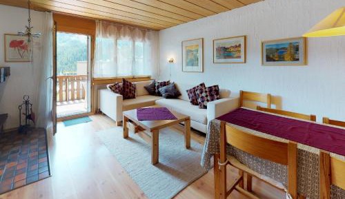 Apartment with Mountain View