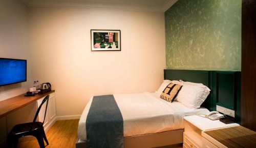 Superior Queen Room without Window