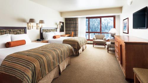 Superior Queen Room with Two Queen Beds