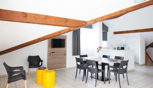 Two-Bedroom Apartment duplex (6 People)